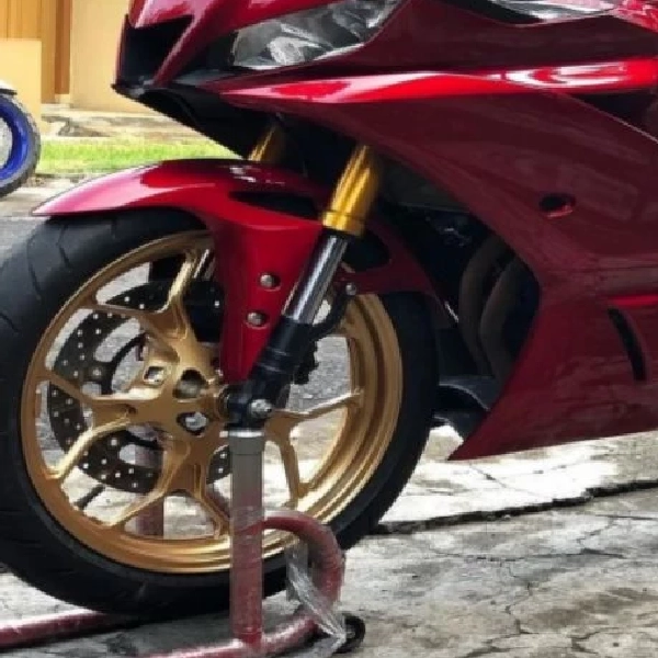 SAPPORO Honda Red R-4C 708 300ml