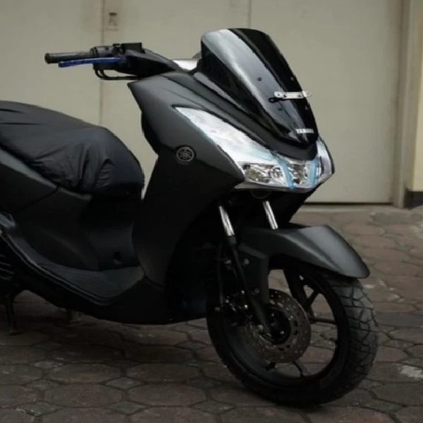 SAPPORO Ultimate Matte Black Yamaha OY01 400ml