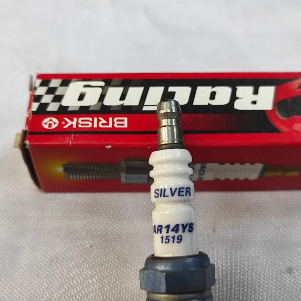 BRISK Busi AR14YS Silver Racing