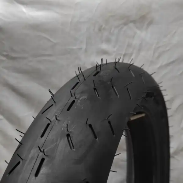IRC Fasti 2 Ban Tubeless 90/80-14