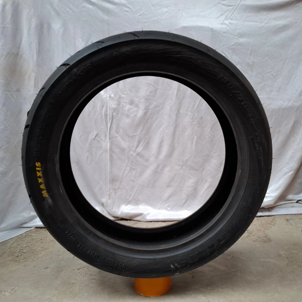 MAXXIS VICTRA S98 130/70-14 (TL)