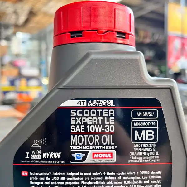 MOTUL Scooter Expert LE 10W30 Oli 0.8L