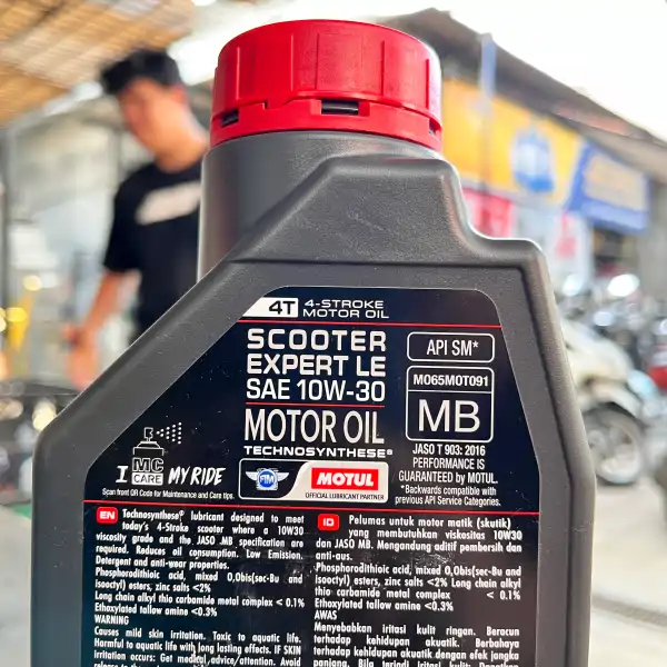 MOTUL Scooter Expert LE 10W30 Oli 1L