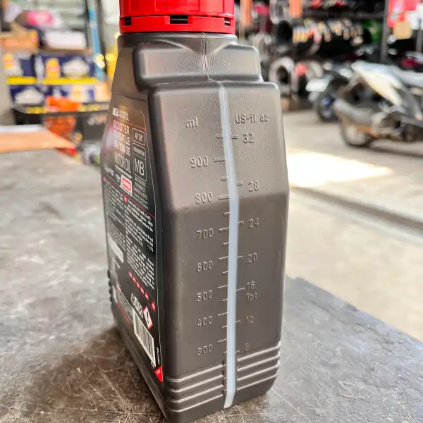 MOTUL Scooter Expert LE 10W30 Oli 1L