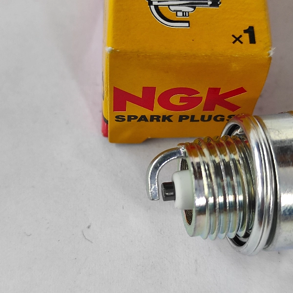 NGK Busi BPM6A (Mesin Rumput)